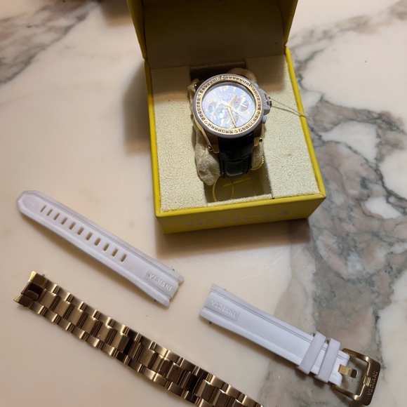 Invicta Angel Women's Watch White and Gold - Picture 1 of 2